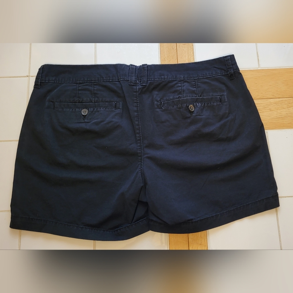😁*BOGO SALE*😁Old Navy regular standard Navy shorts size 12